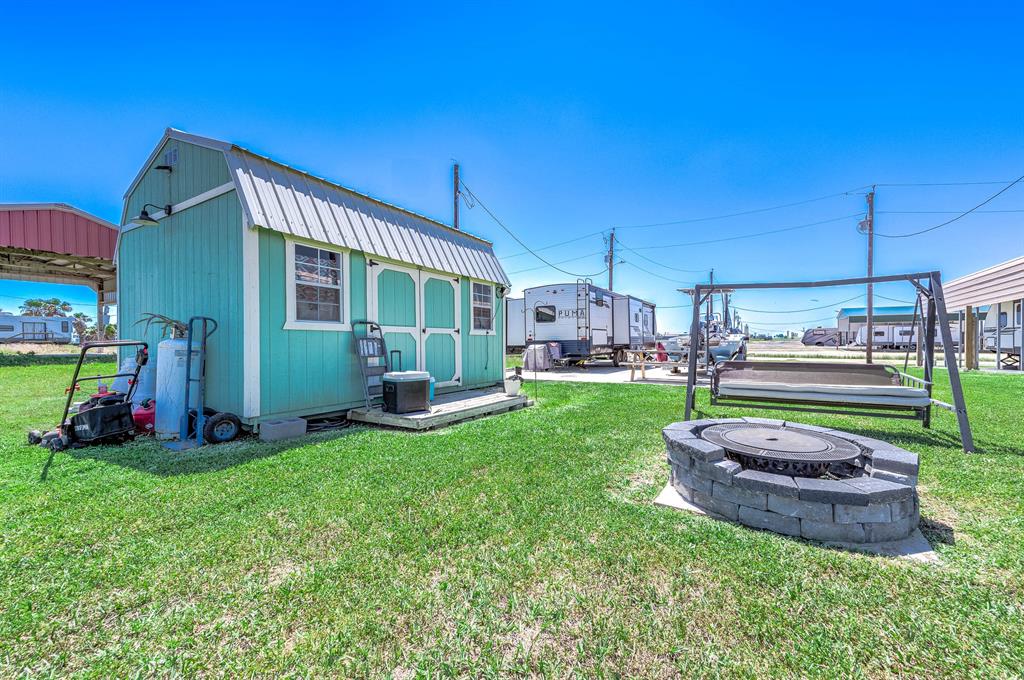637 Mariner Street, Sargent, Texas image 5