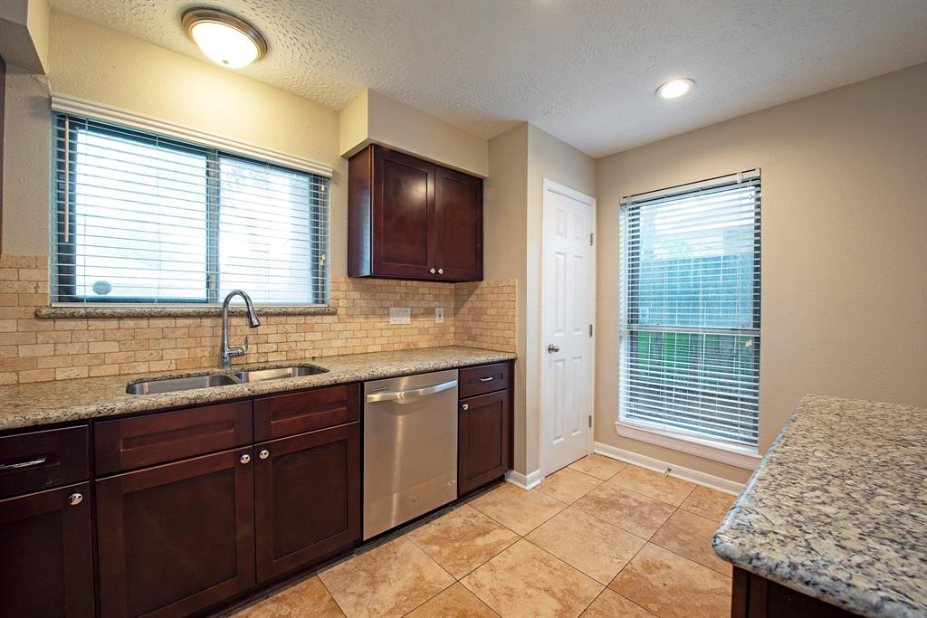 13418 Natasha Lane, Houston, Texas image 17