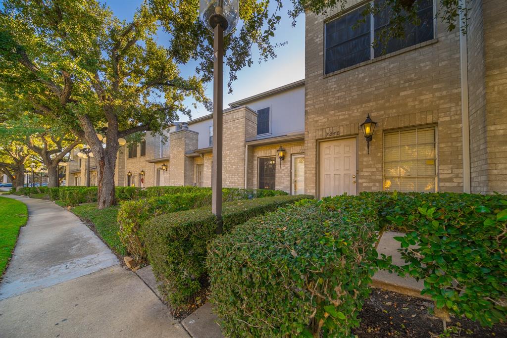 7256 Regency Square Court #7256, Houston, Texas image 2
