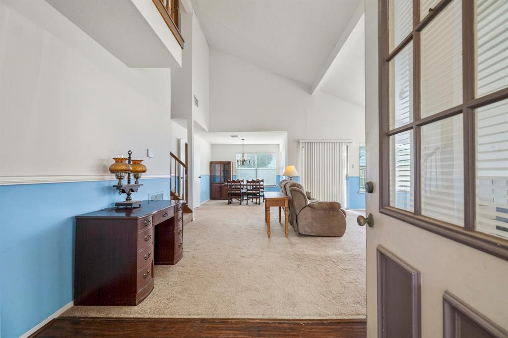 8530 Lake Crystal Drive