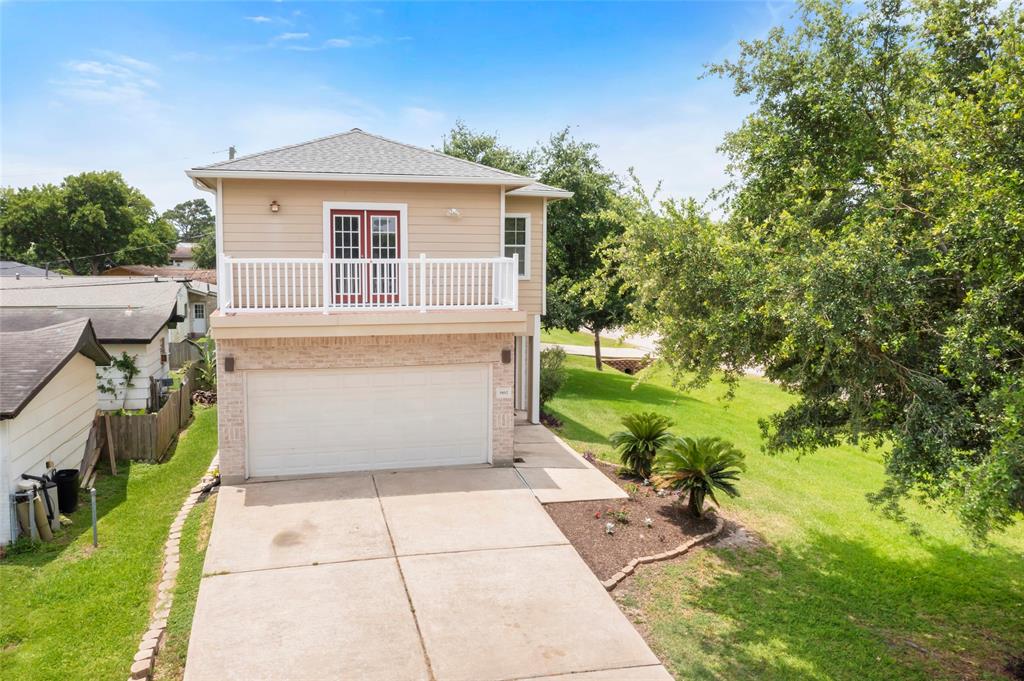 3802 Barracuda Lane, La Porte, Texas image 2