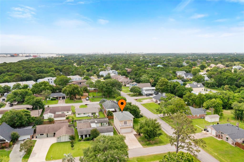 3802 Barracuda Lane, La Porte, Texas image 3