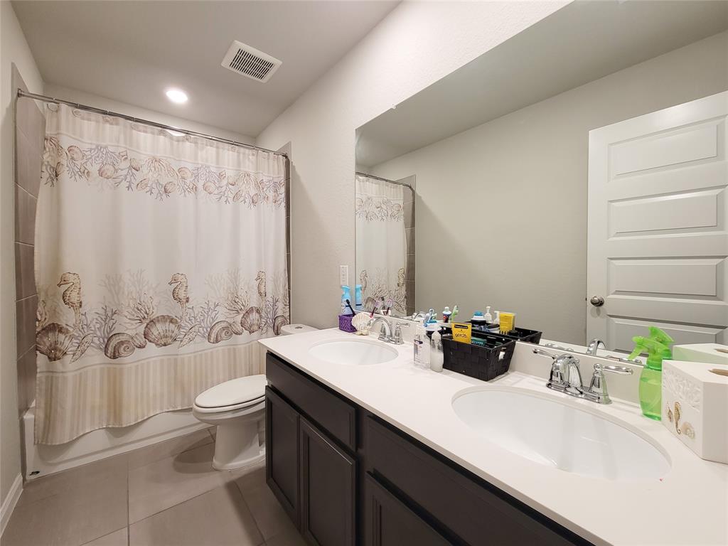 2211 E Winding Pines Drive, Tomball, Texas image 32