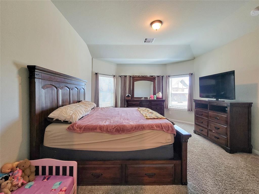 2211 E Winding Pines Drive, Tomball, Texas image 17