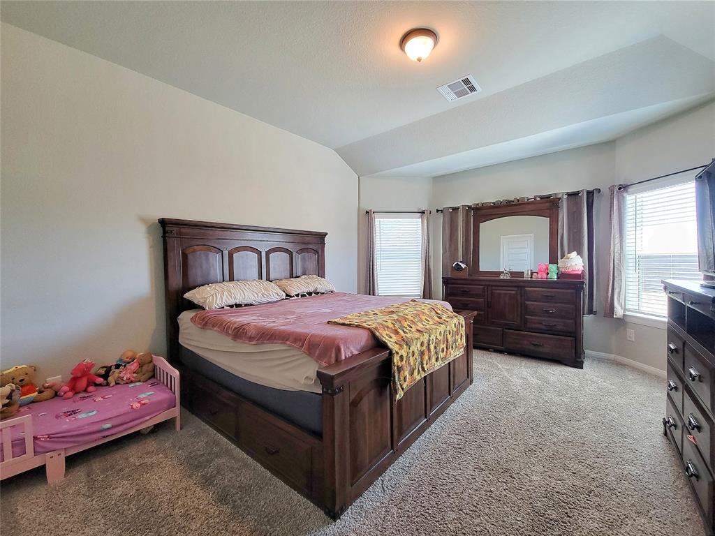 2211 E Winding Pines Drive, Tomball, Texas image 16