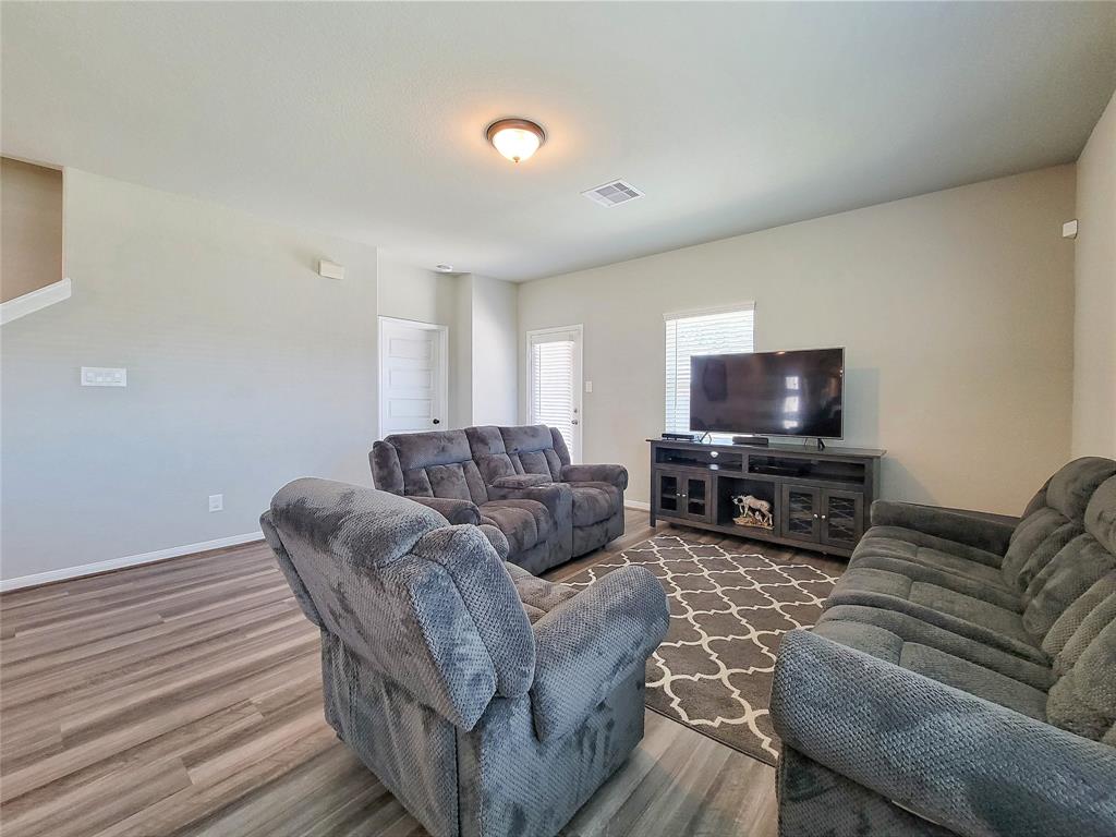 2211 E Winding Pines Drive, Tomball, Texas image 14