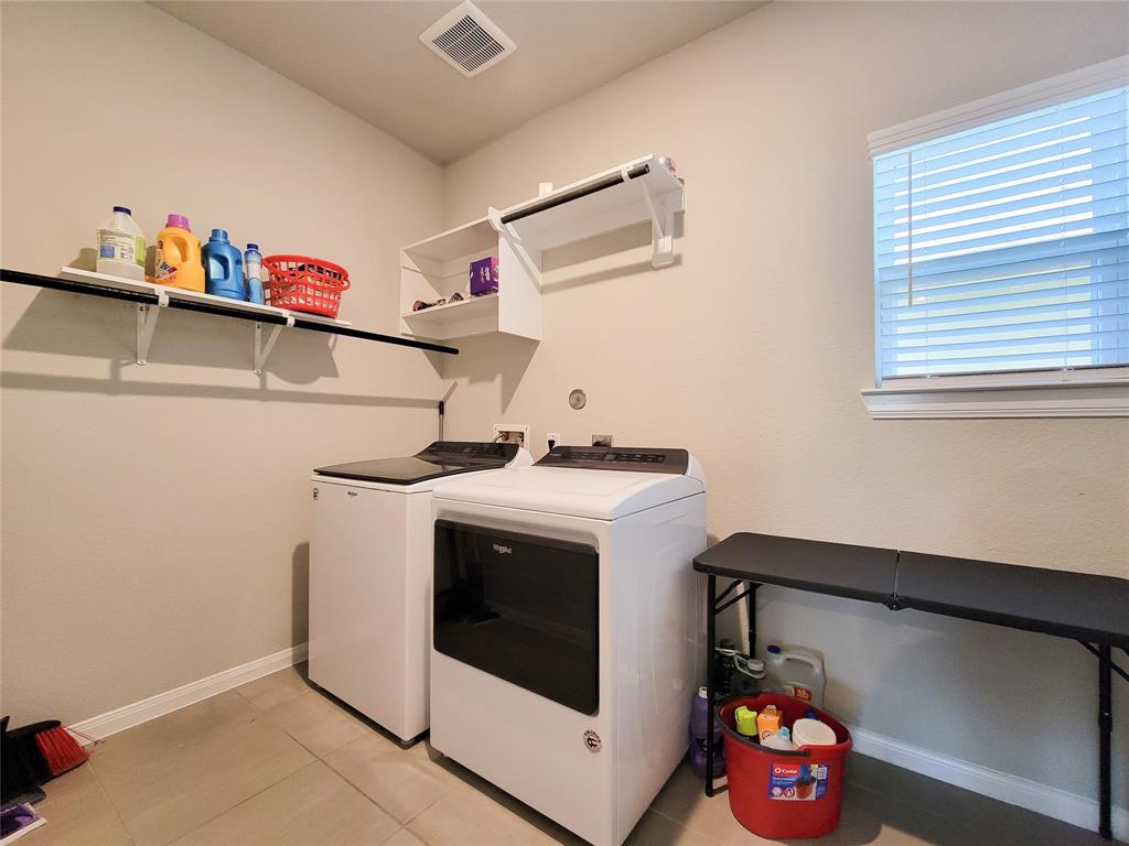 2211 E Winding Pines Drive, Tomball, Texas image 33