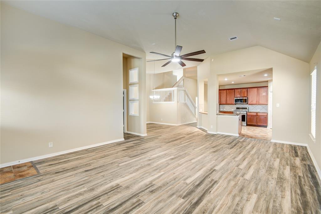103 Long Meadow Court, Clute, Texas image 28