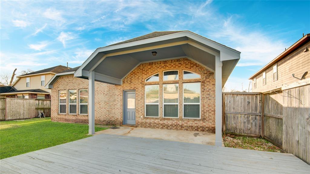 103 Long Meadow Court, Clute, Texas image 43