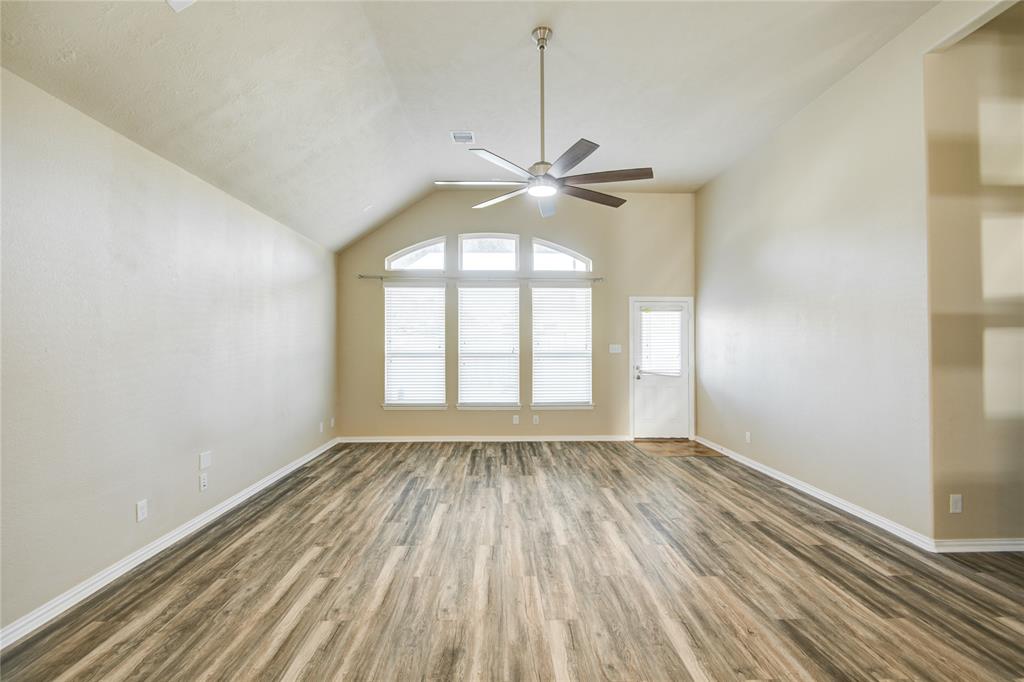 103 Long Meadow Court, Clute, Texas image 26