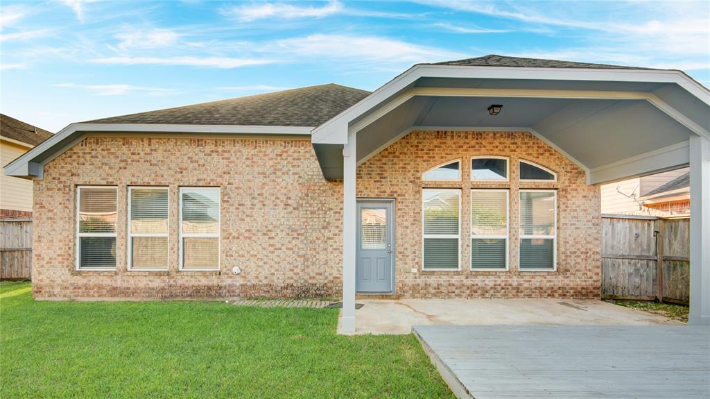 103 Long Meadow Court, Clute, Texas image 44