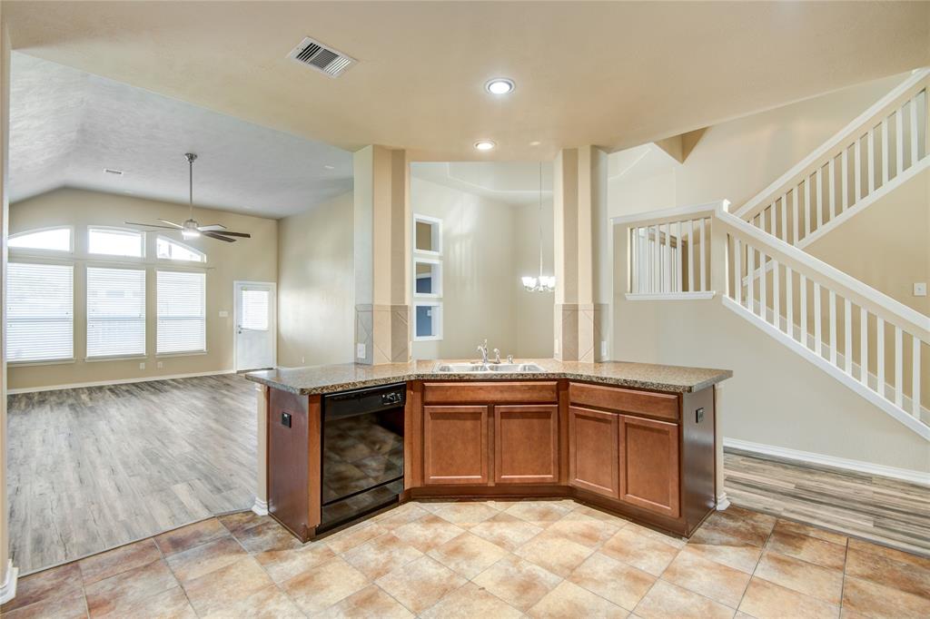 103 Long Meadow Court, Clute, Texas image 10