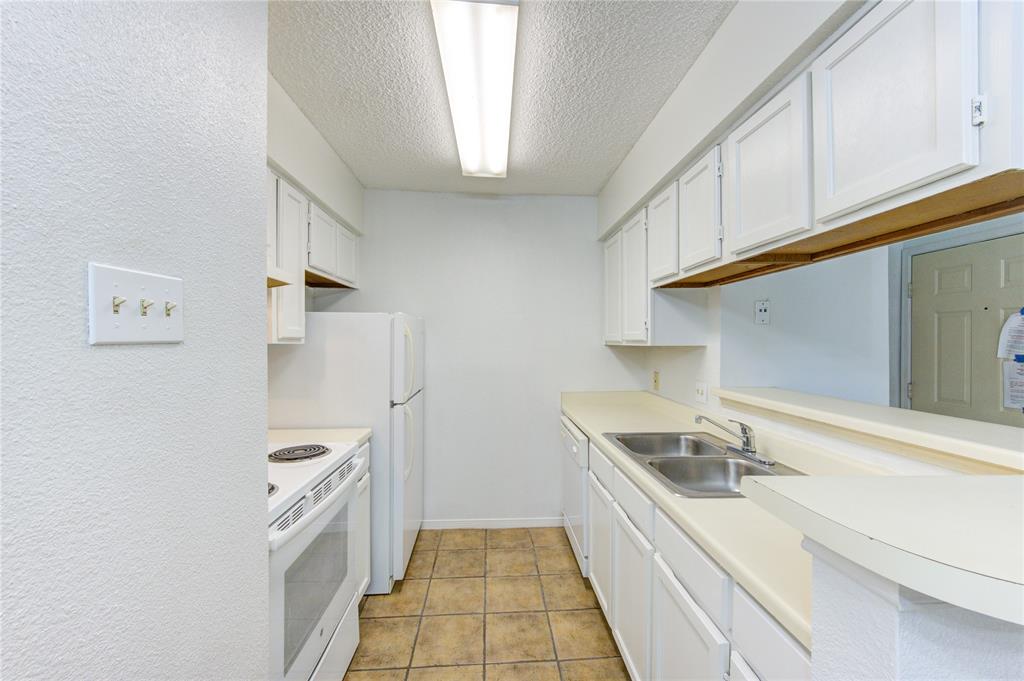 12550 Whittington Drive #404, Houston, Texas image 9