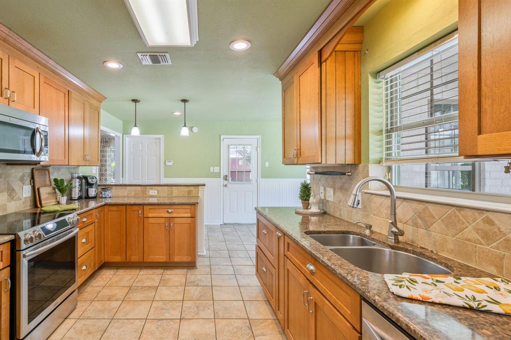 17412 Bobcat Trail, Cypress, Texas image 11