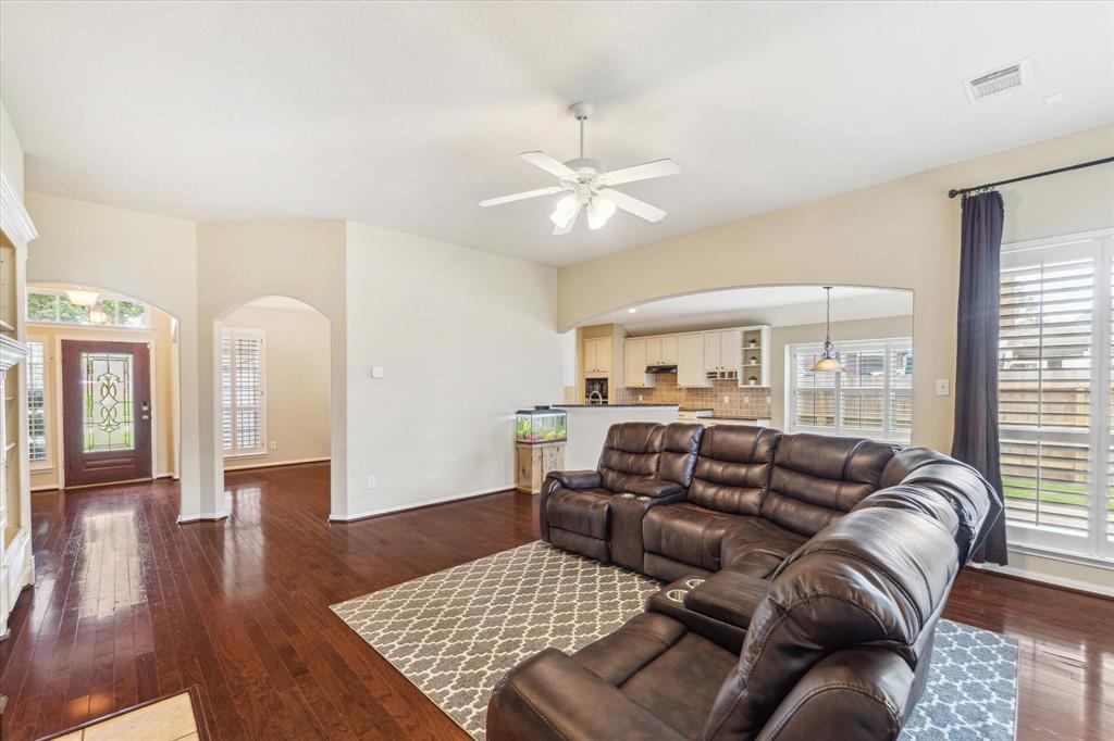 1519 Brookstone Lane Ln, Sugar Land, Texas image 3