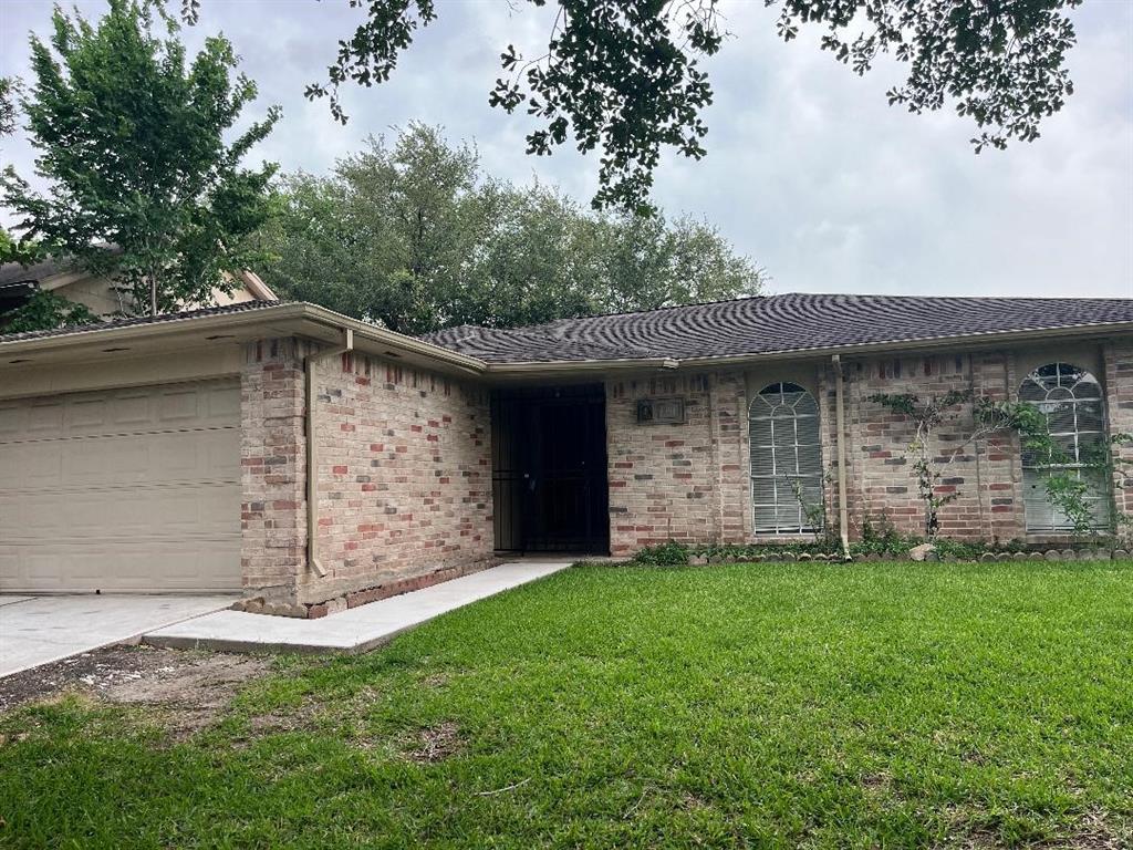 10511 Townhall Lane, Sugar Land, Texas image 1