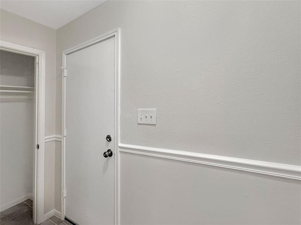 9510 Walnut Glen Drive, Houston, Texas image 38