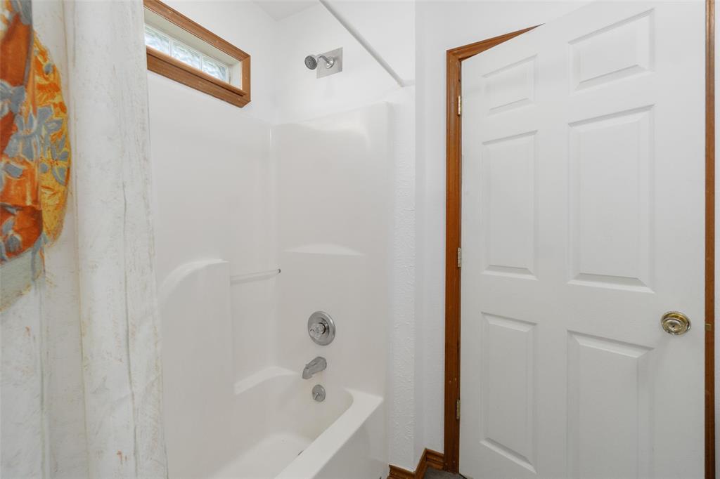 908 West Lane, Crystal Beach, Texas image 14
