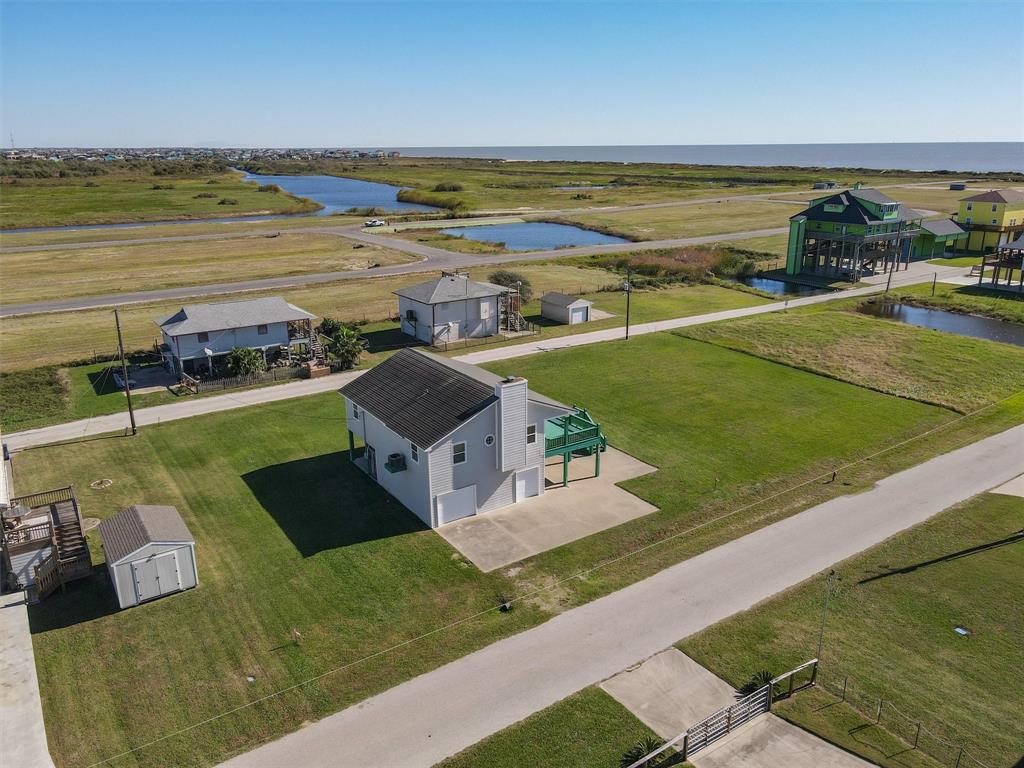 908 West Lane, Crystal Beach, Texas image 19