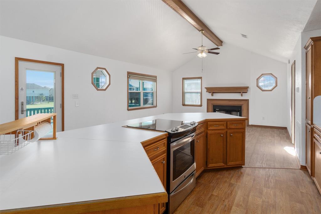 908 West Lane, Crystal Beach, Texas image 10