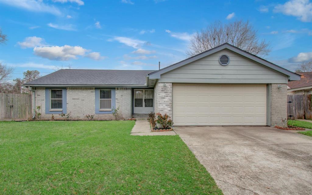 419 Main St, La Grange, Texas image 3
