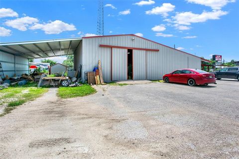 375 E Highway 6 Alvin TX 77511