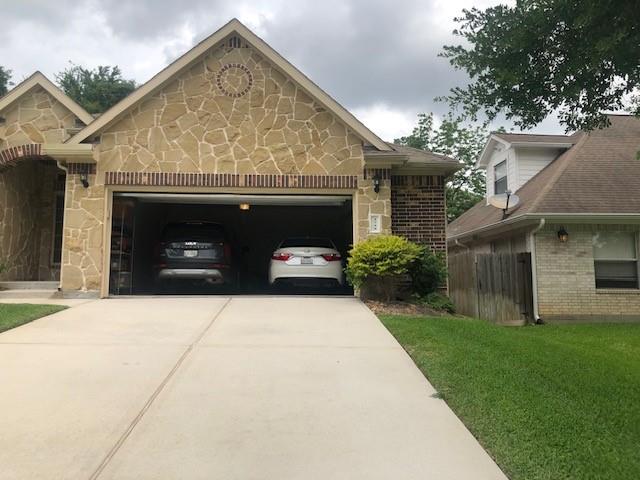 3733 Whisper Walk Walk, Montgomery, Texas image 2