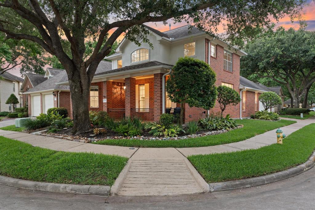 64 Parkway Place, Jersey Village, Texas image 1