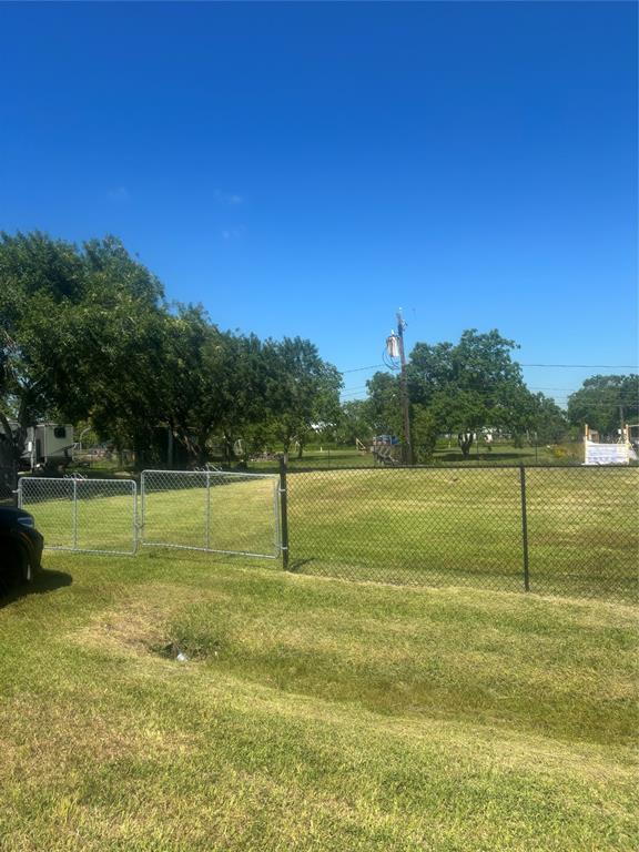 3 Ks, San Leon, Texas image 5