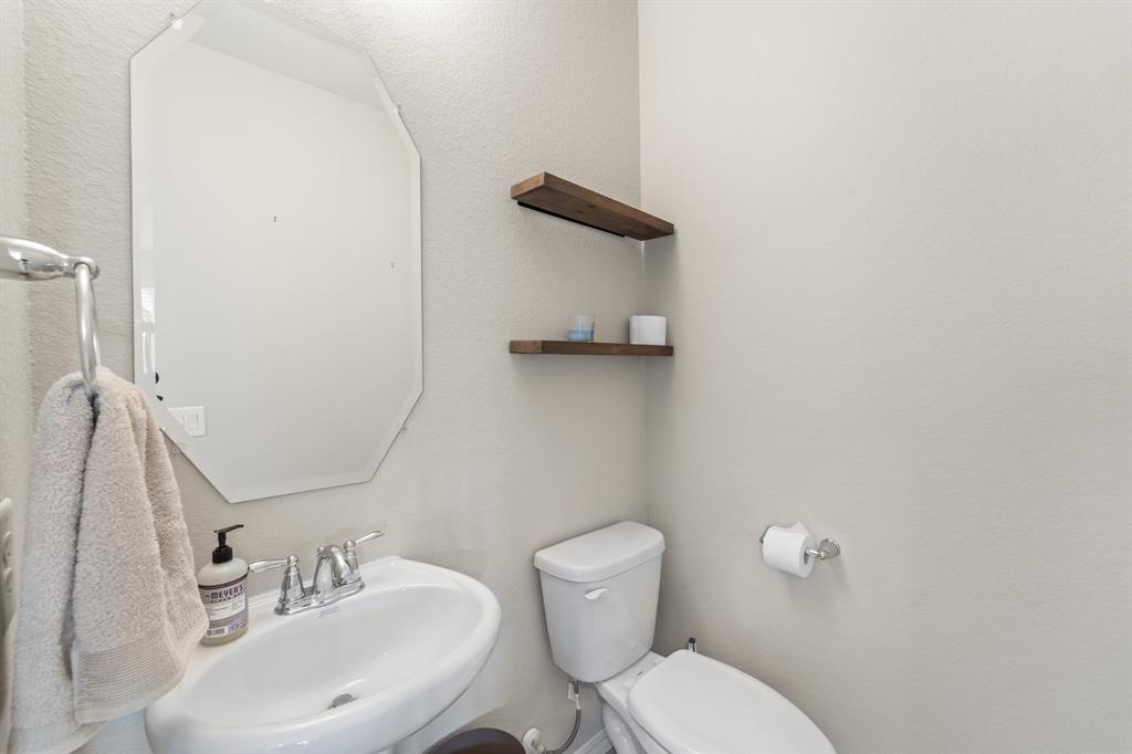 8957 Monterey View Drive, Houston, Texas image 21