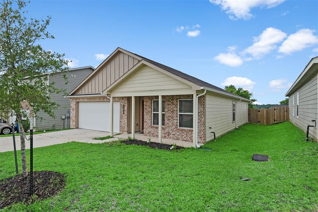 13020 N Green Wing Circle