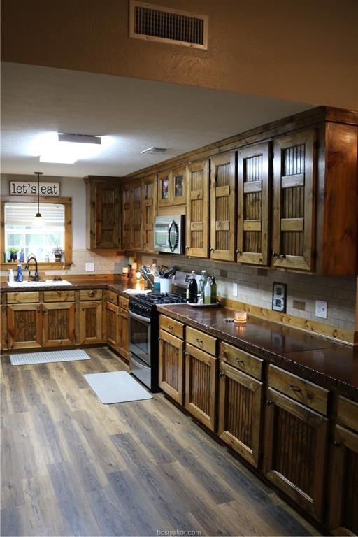 8805 Sun Oil Road, Brenham, Texas image 19