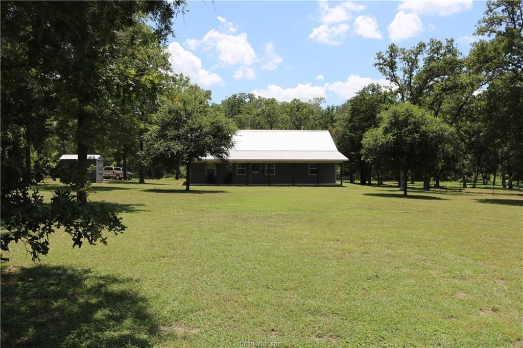 8805 Sun Oil Road, Brenham, Texas image 2