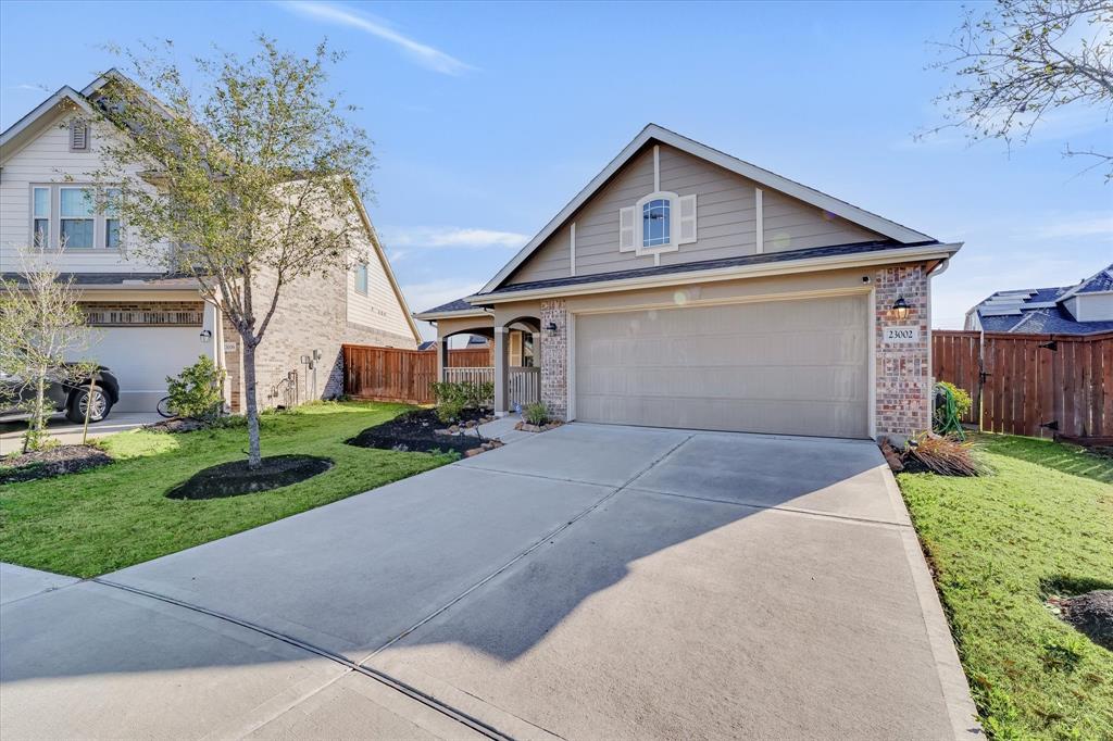 23002 Rosebriar Meadow Drive, Katy, Texas image 2