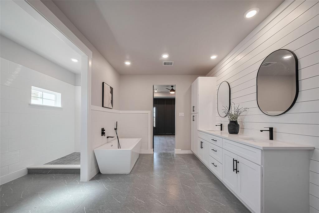 435 Sunset Trail Trl, Angleton, Texas image 44