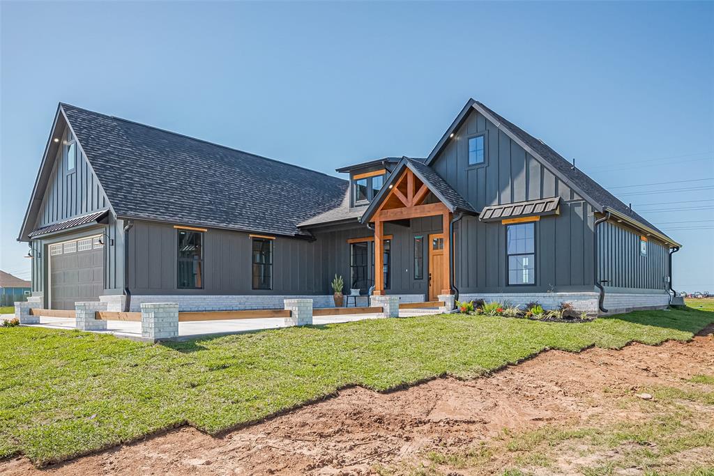 435 Sunset Trail Trl, Angleton, Texas image 6