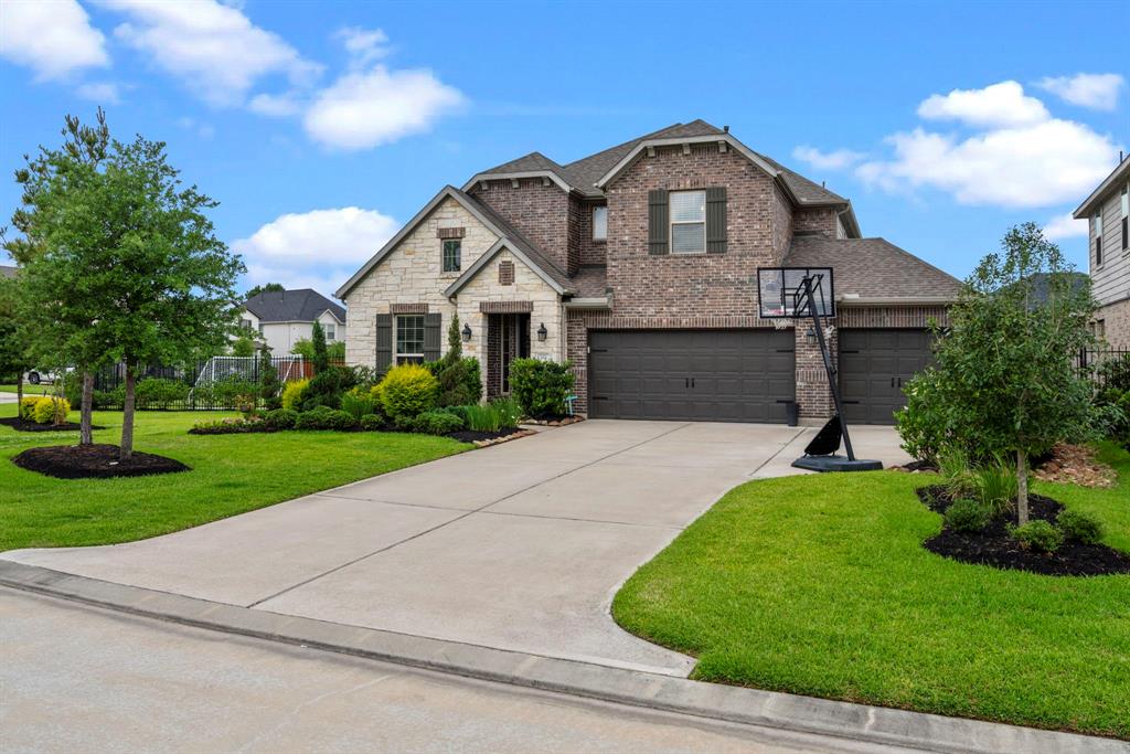 102 Cedar Hammock Trail, The Woodlands, Texas image 3