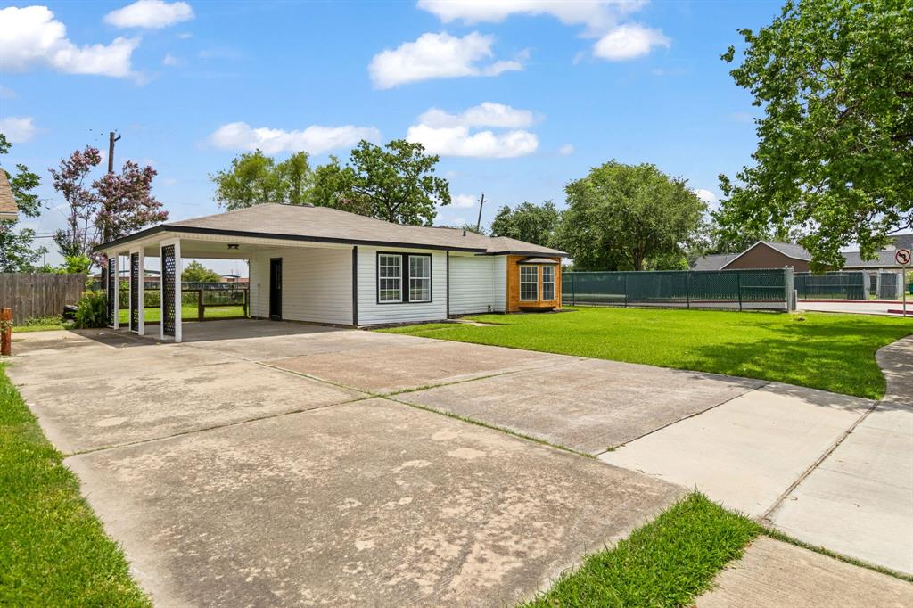 1000 W Thomas Avenue