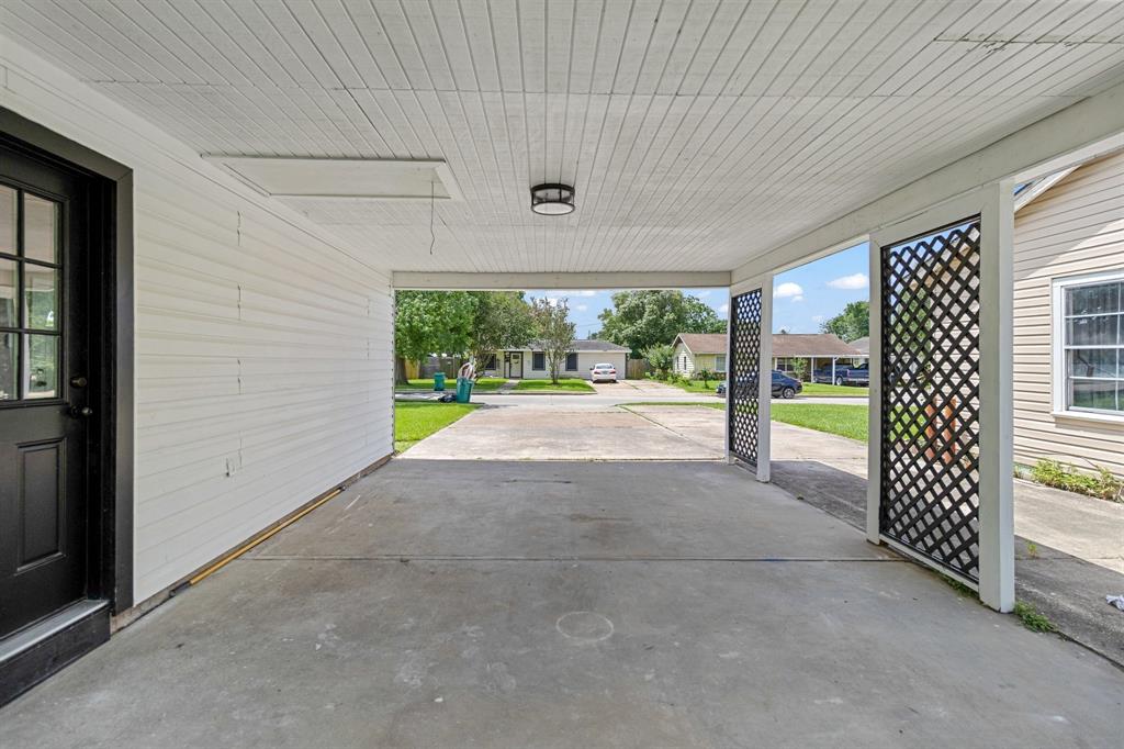 1000 W Thomas Avenue