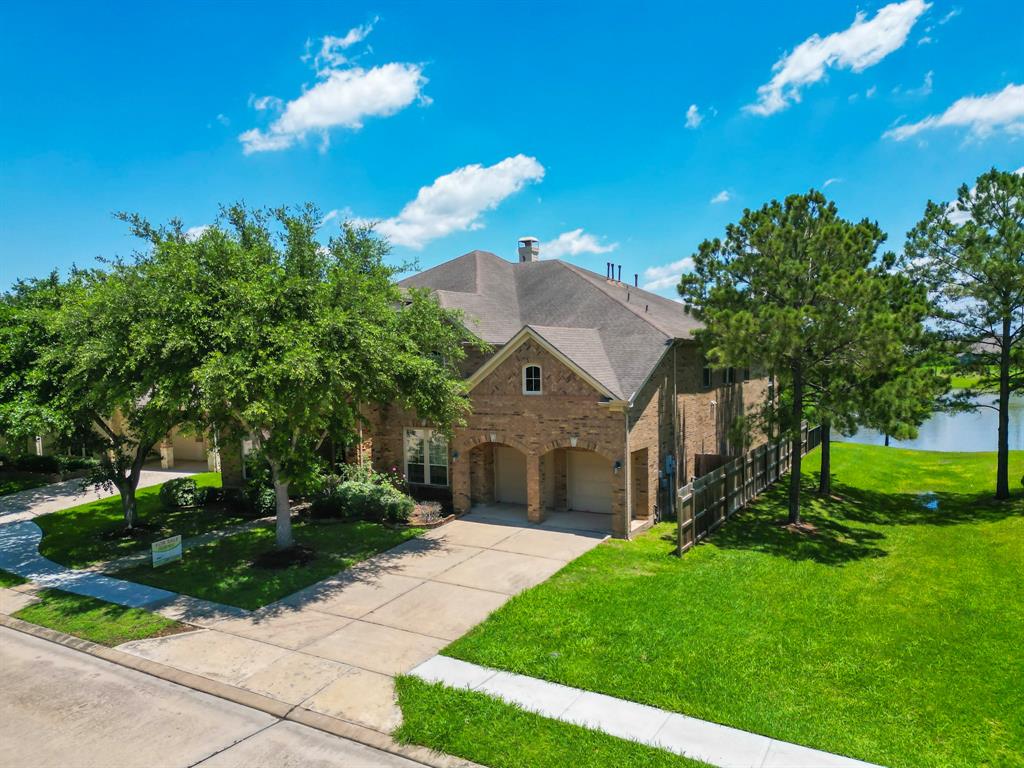 2703 Raven Ridge Drive, Pearland, Texas image 1