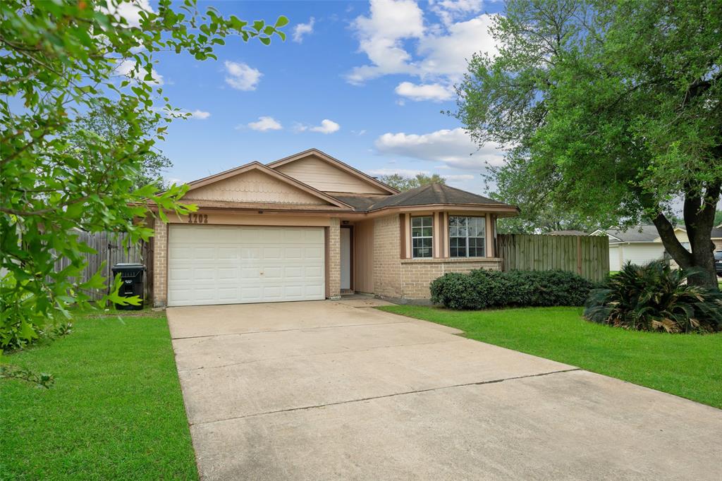 1702 Bugle Run Drive