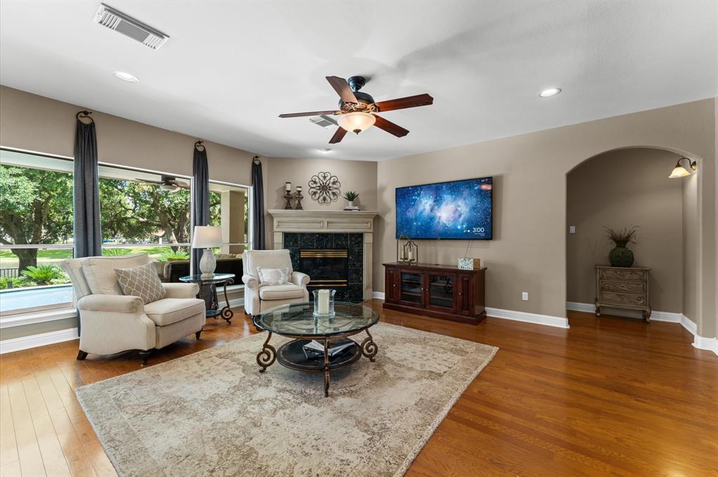 20 Clear Springs Court, Sugar Land, Texas image 9