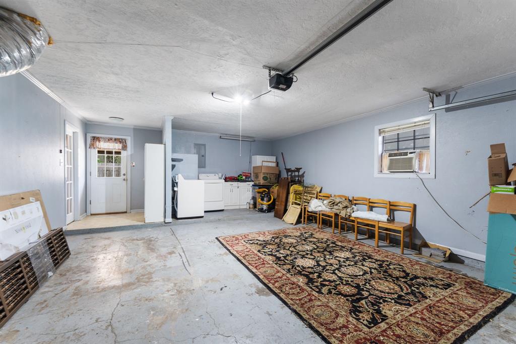 1001 Windy Drive, Brenham, Texas image 17