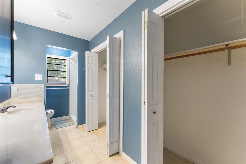 1001 Windy Drive, Brenham, Texas image 12