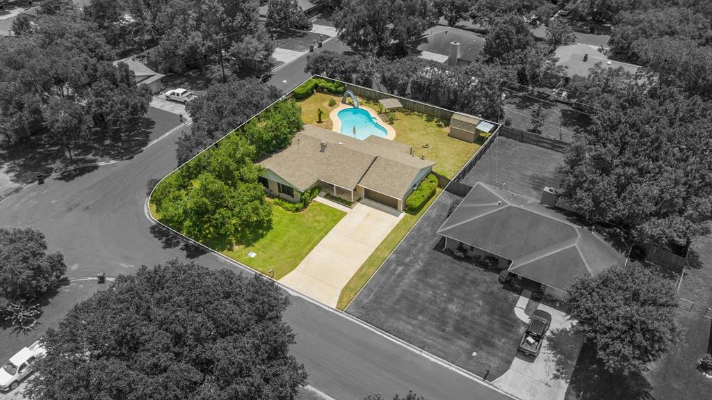 1001 Windy Drive, Brenham, Texas image 3