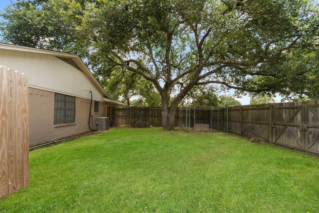 1001 Windy Drive, Brenham, Texas image 23