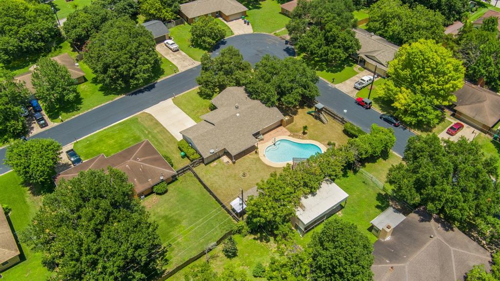 1001 Windy Drive, Brenham, Texas image 28