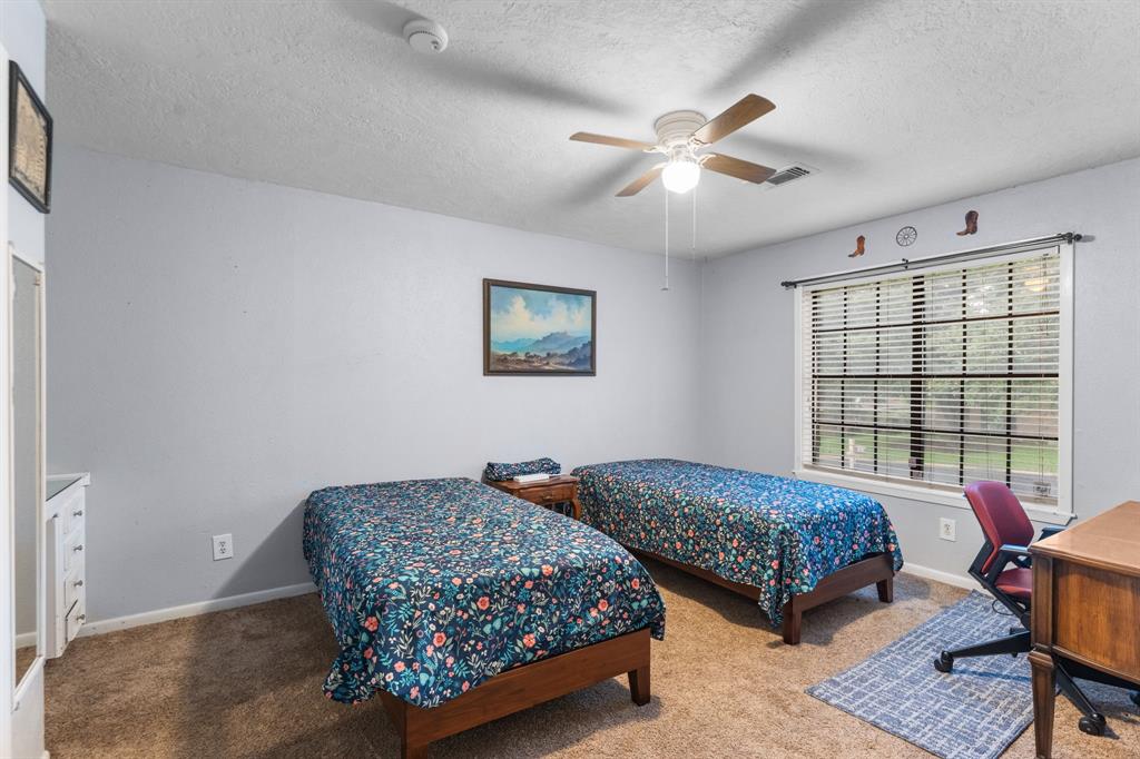 1001 Windy Drive, Brenham, Texas image 14
