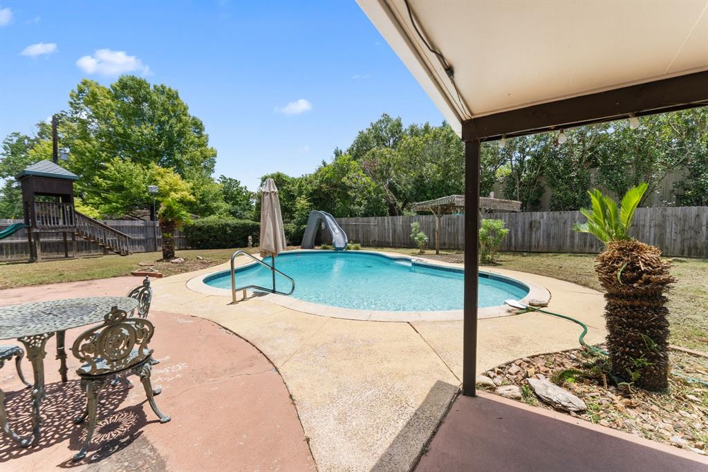 1001 Windy Drive, Brenham, Texas image 18