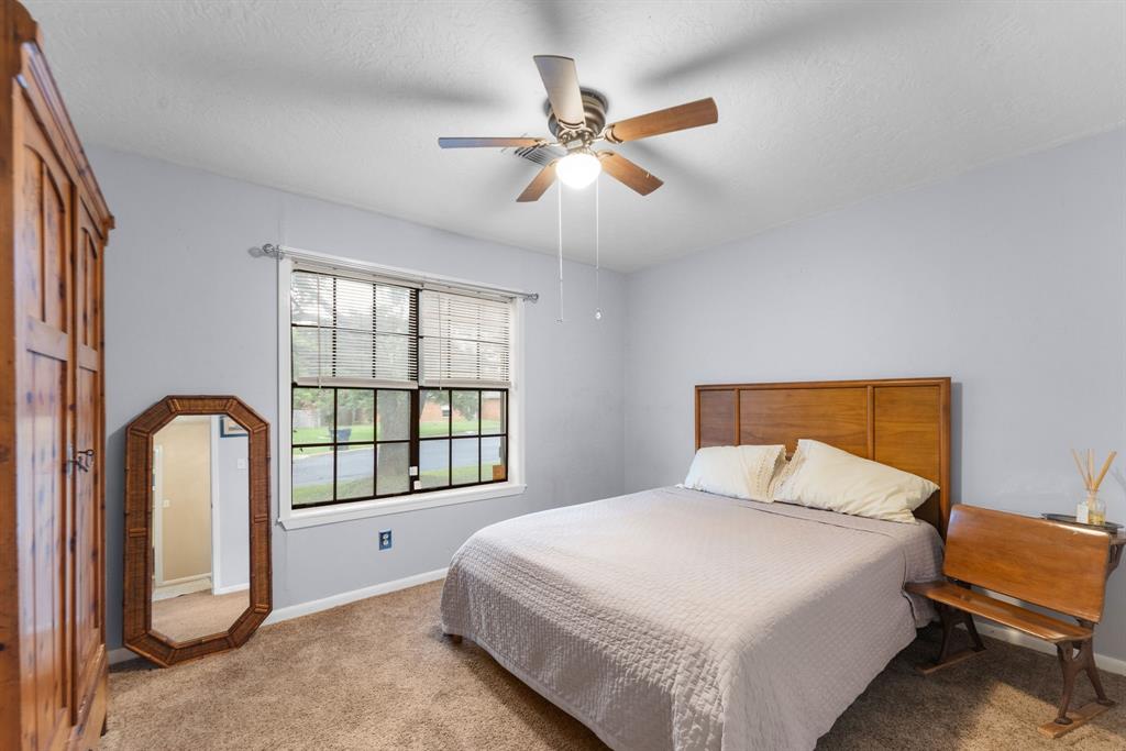 1001 Windy Drive, Brenham, Texas image 13